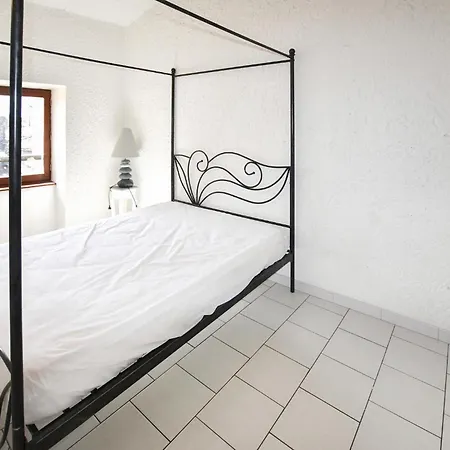 2 Bedroom Beautiful In Apartament *